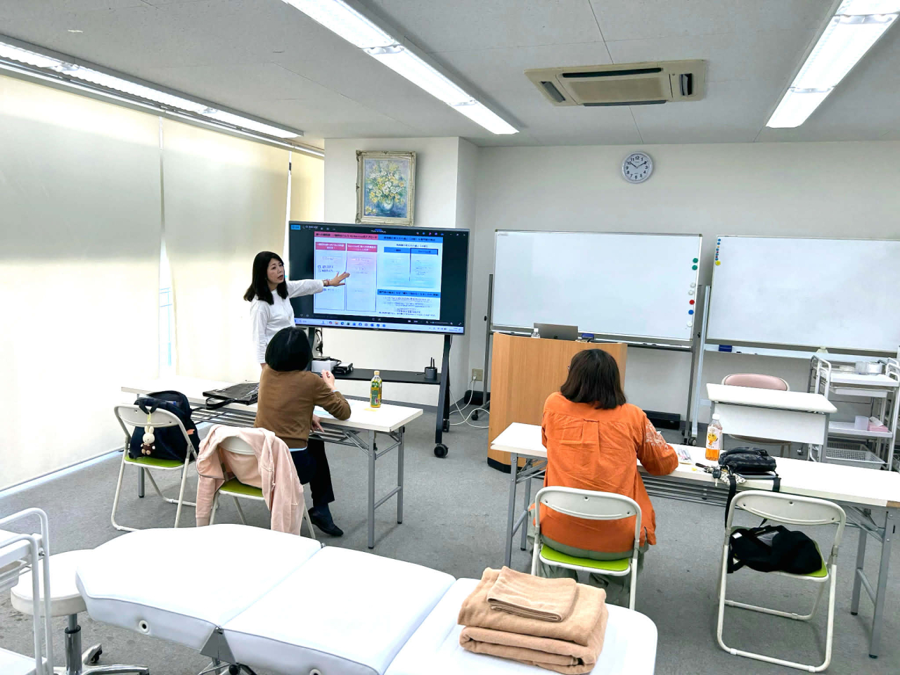 現場で活かせる技術を学ぶ。Haririna式 美容鍼1day講座開催報告