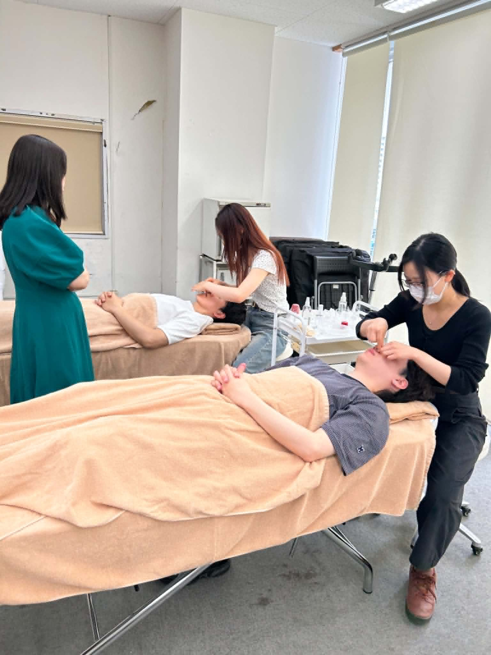 月1回の鍼灸師研修を実施しました