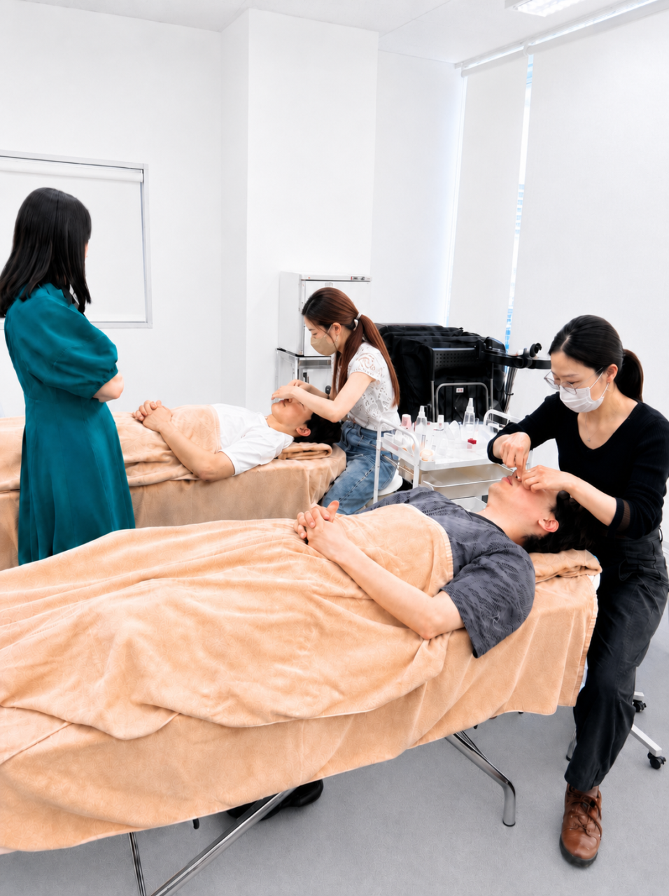 月1回の鍼灸師研修を実施しました